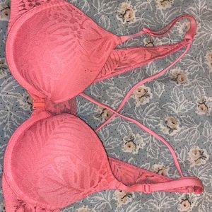 PINK Victoria’s Secret push up bra